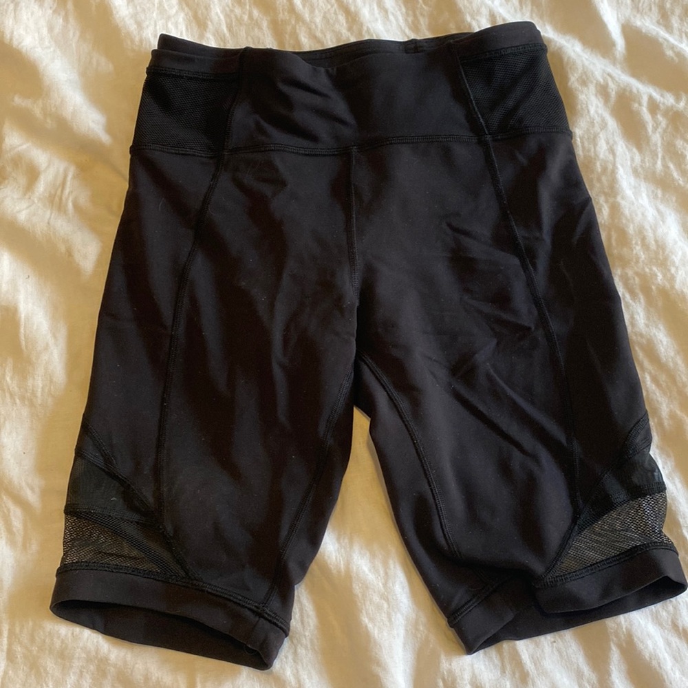 Lululemon bike short with mesh detail